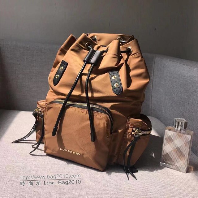 Burberry專櫃新款雙肩包 巴寶莉升級版Rucksack軍旅背包  db1102